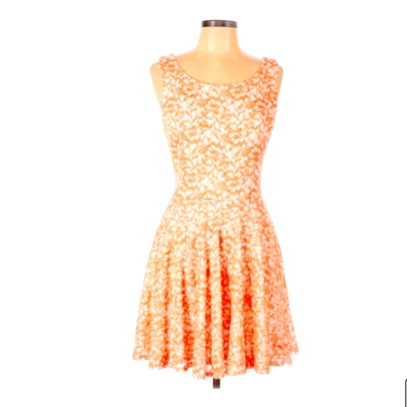 Guess Dresses & Skirts - GUESS Women's Open Back Sleeveless Dress